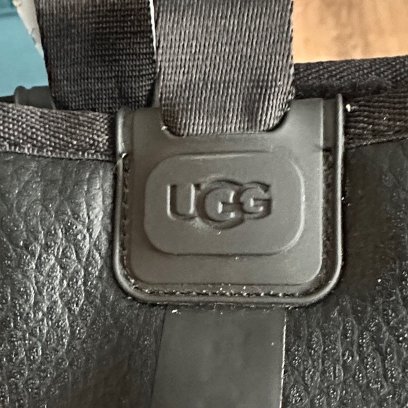 Ugg Raincloud tall boots, black size 10, never worn - Picture 6 of 6